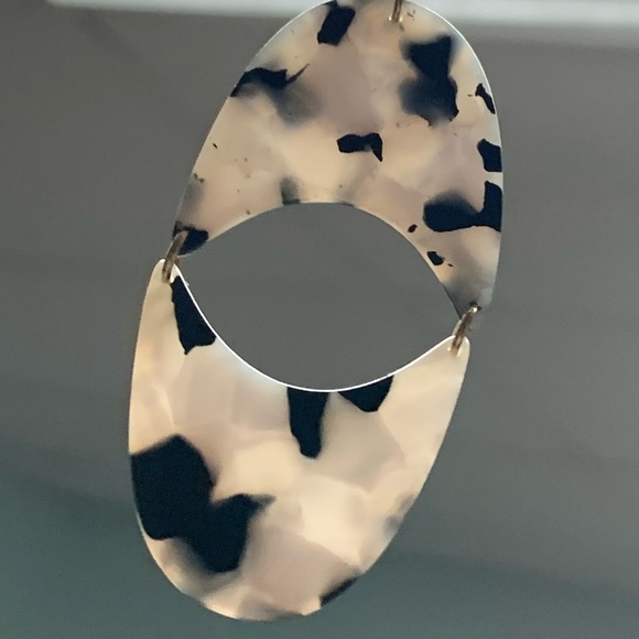 ANNA & AVA Black & White POST EARRINGS! - Picture 6 of 11